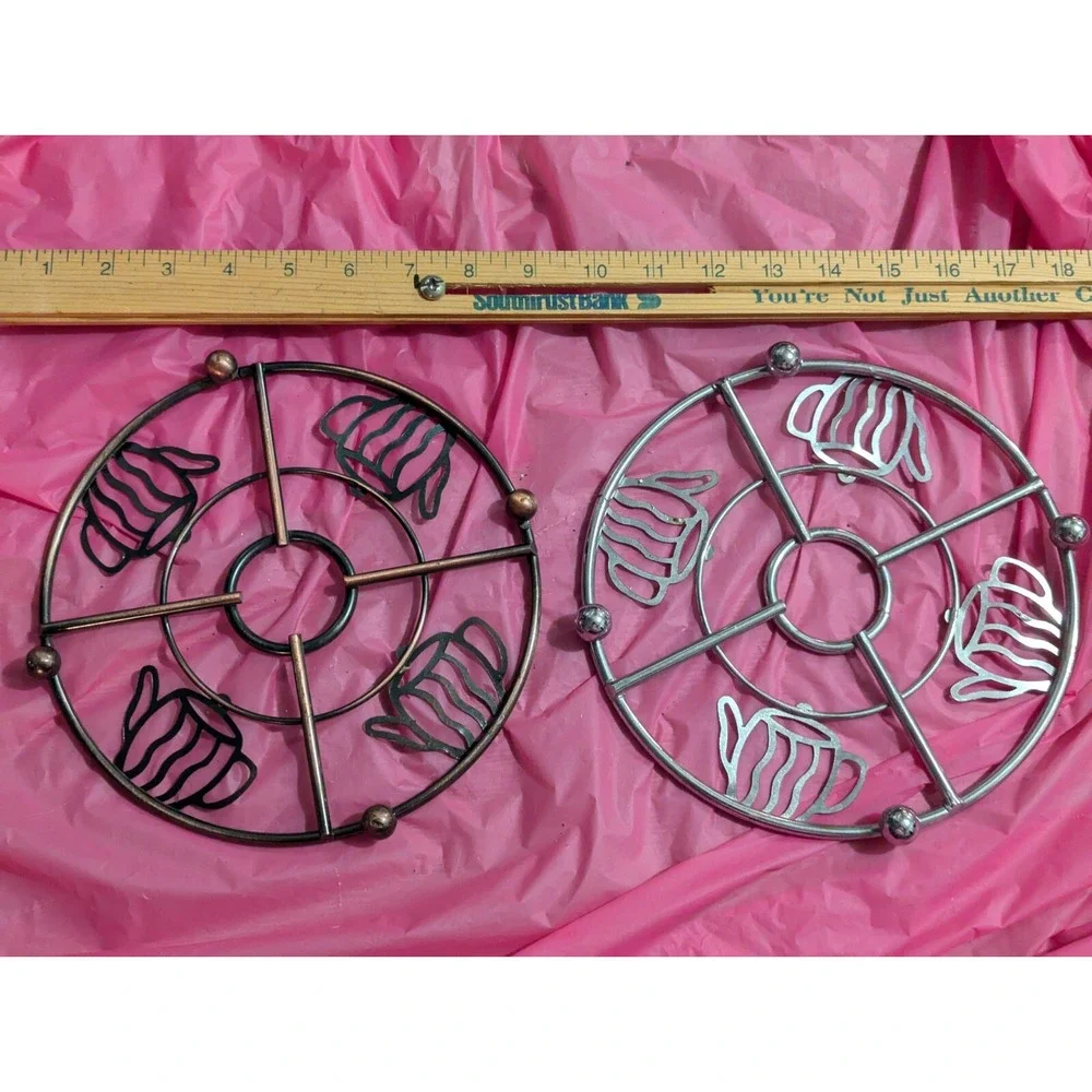 2 lot Metal coffee tea cup design round trivets‎